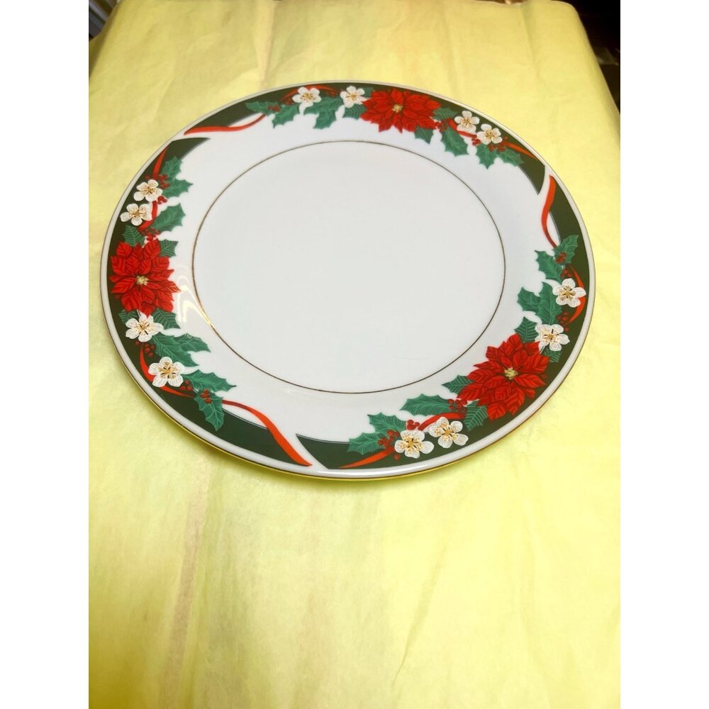 Tienshan Fine China Plates "Deck The Halls" Holiday Set Of 2 Red & Green With Go
